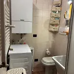 Apartment Cozy Near Como, Sleeps For 2 *